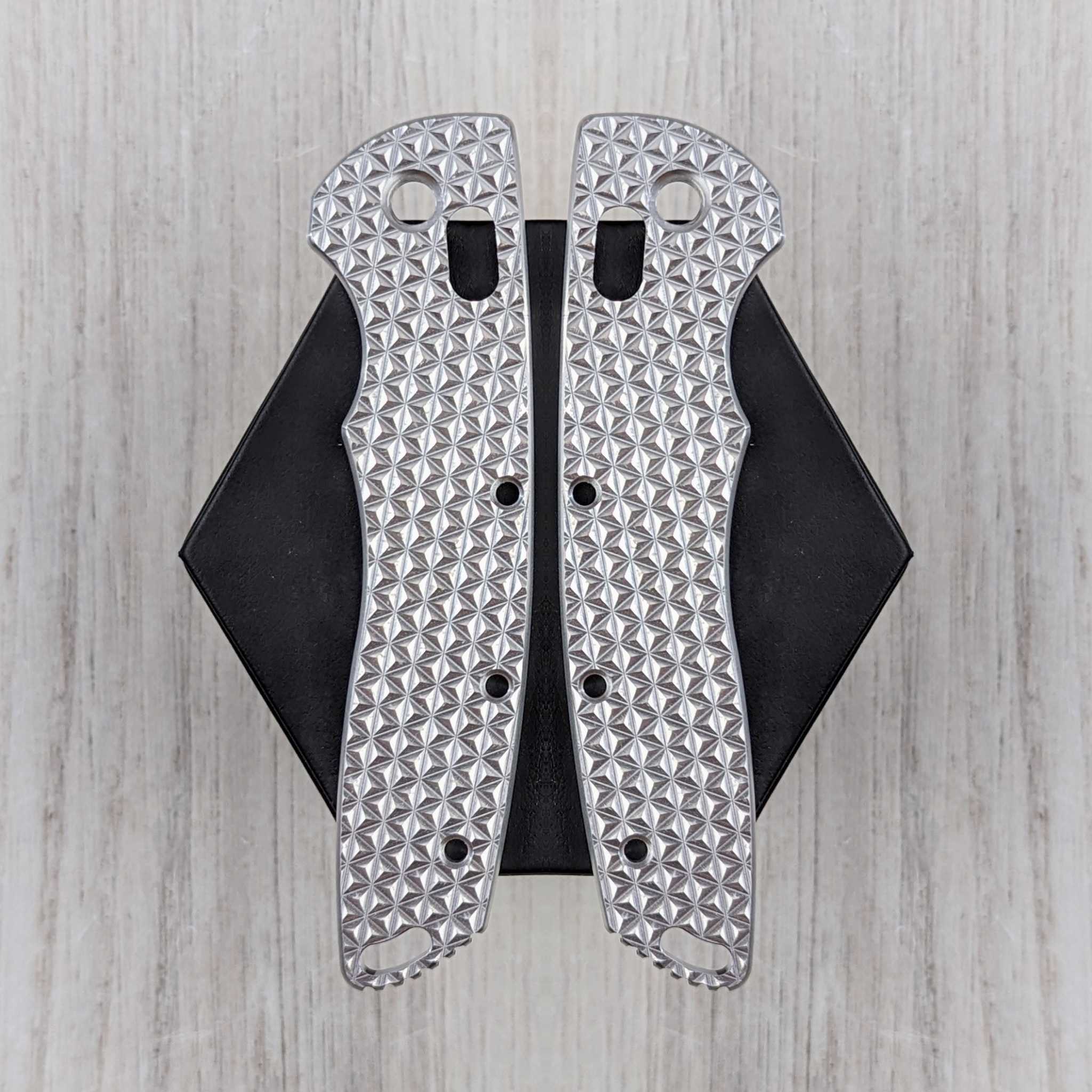 STOCKY GOAT - XL - Sharktooth - Aluminum Scales (Compatible with Hogue Deka v2) - Image 3