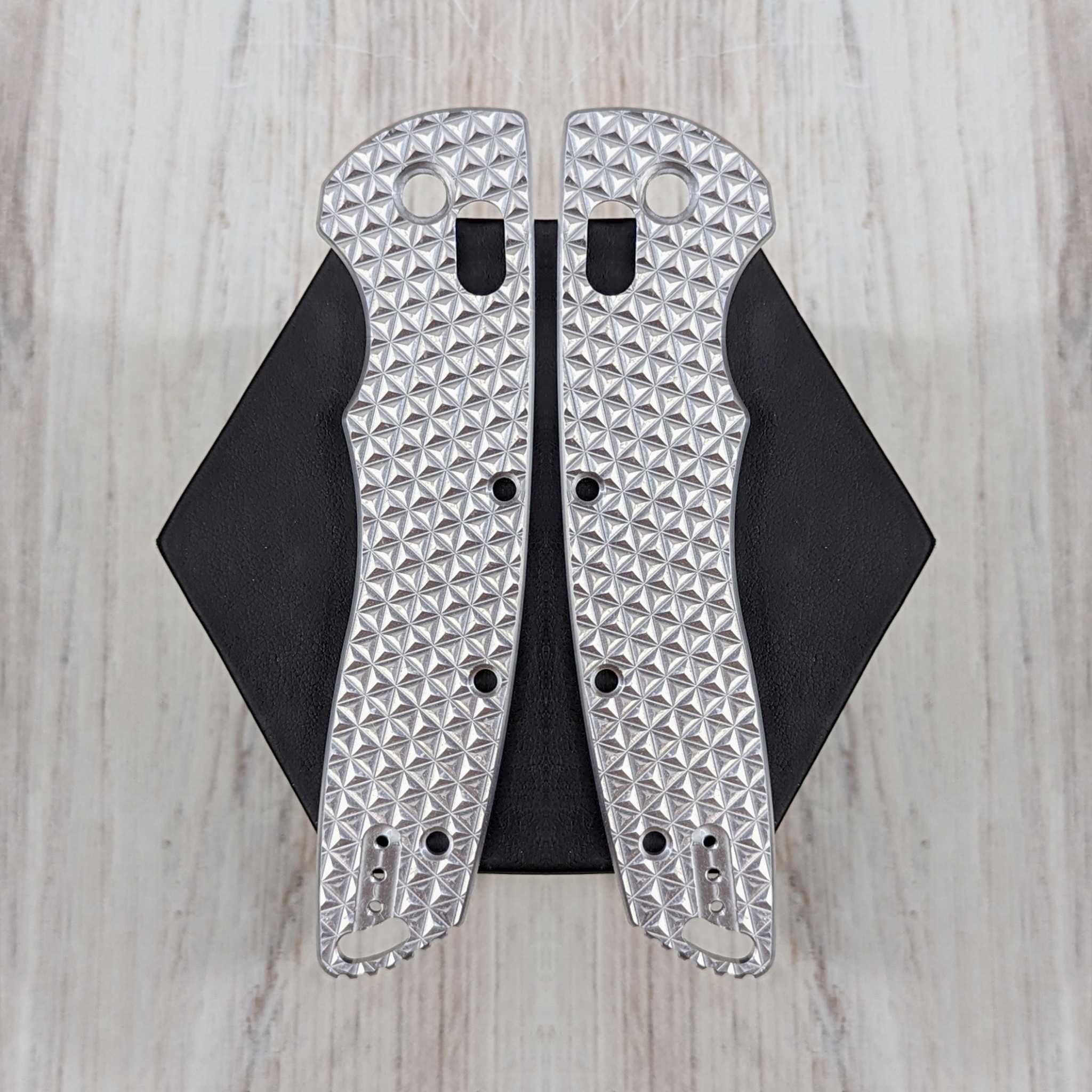 STOCKY GOAT - XL - Sharktooth - Aluminum Scales (Compatible with Hogue Deka v2) - Image 4