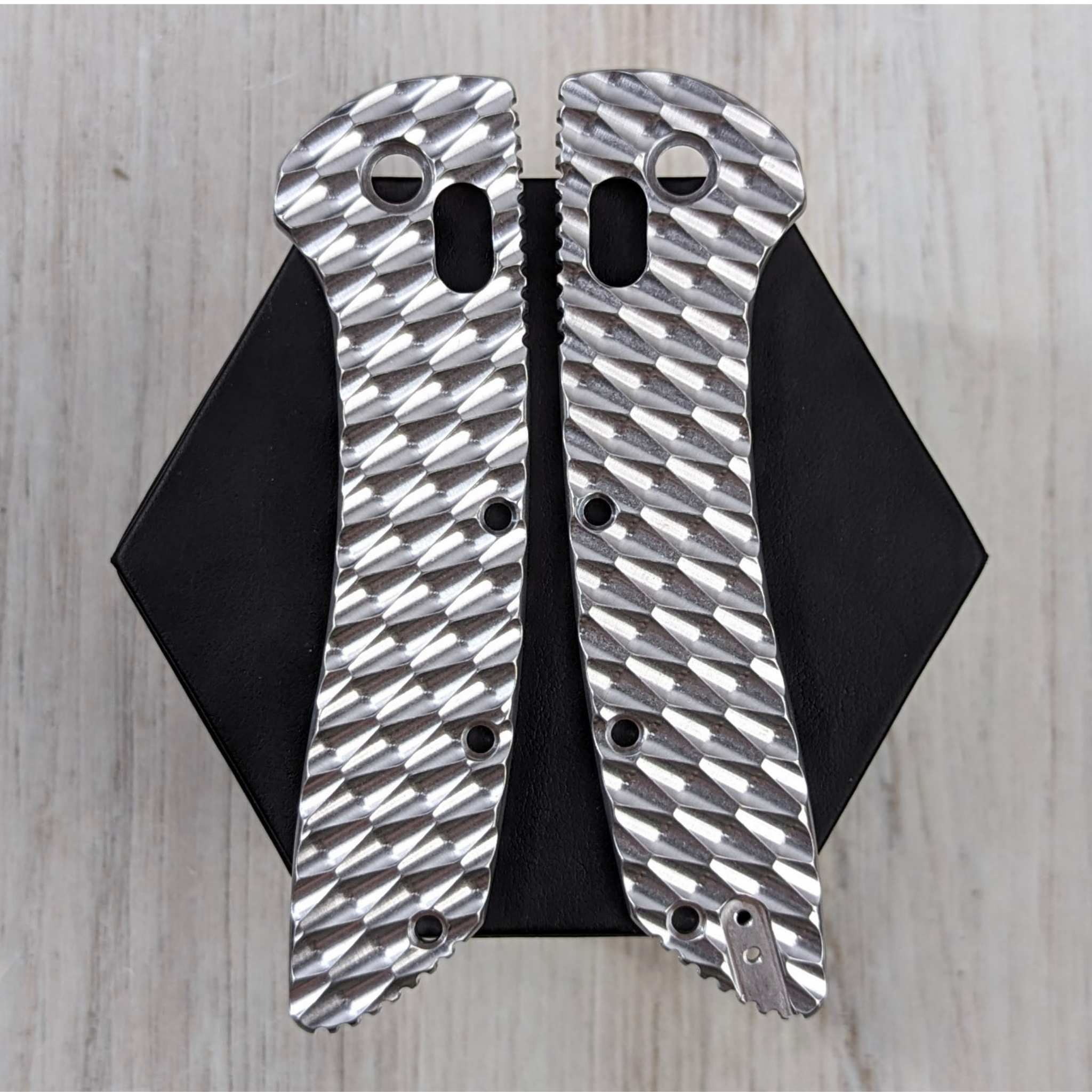 SKNY GOAT - Expanded - Aluminum Scales (Compatible with Hogue Deka V2)