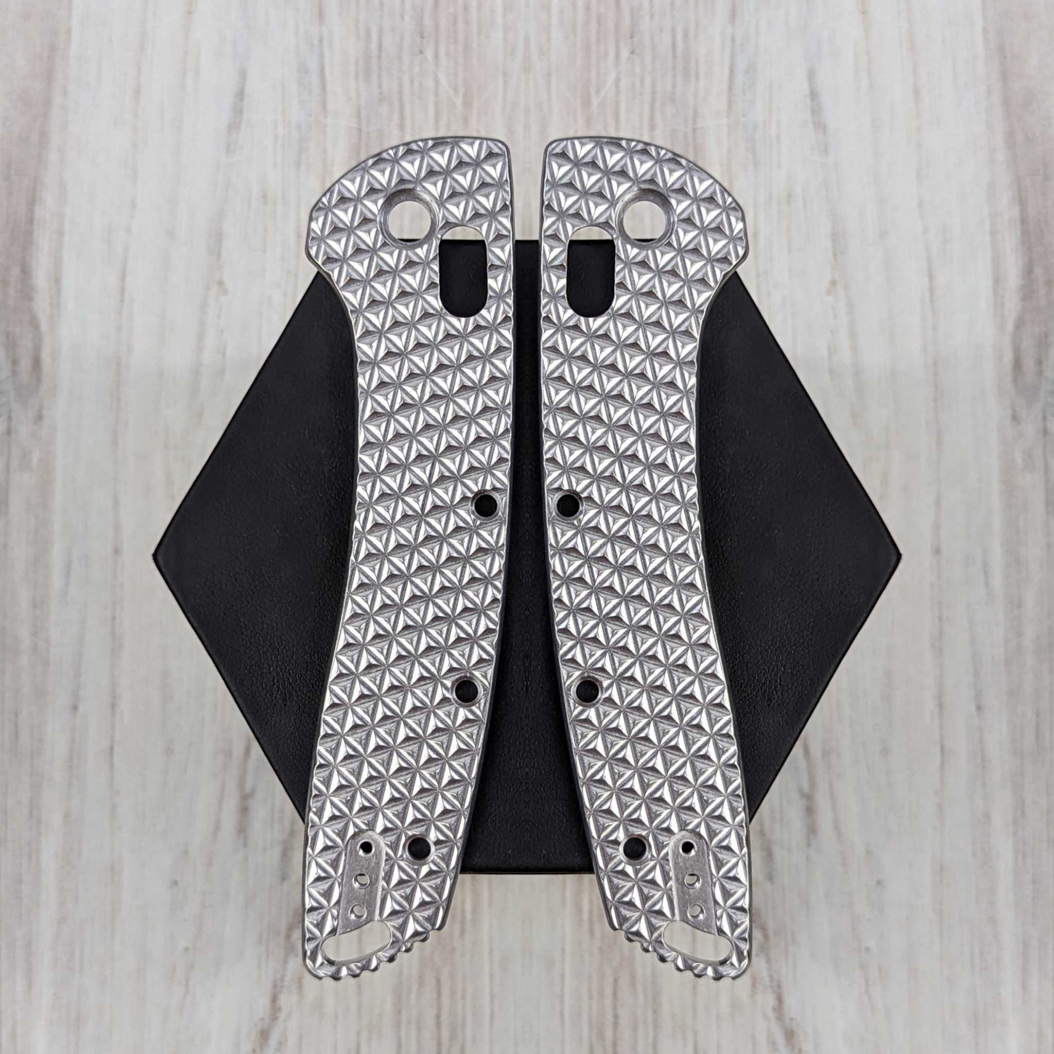 SKNY GOAT - XL - Sharktooth - Aluminum Scales (Compatible with Hogue Deka V2) - Image 4