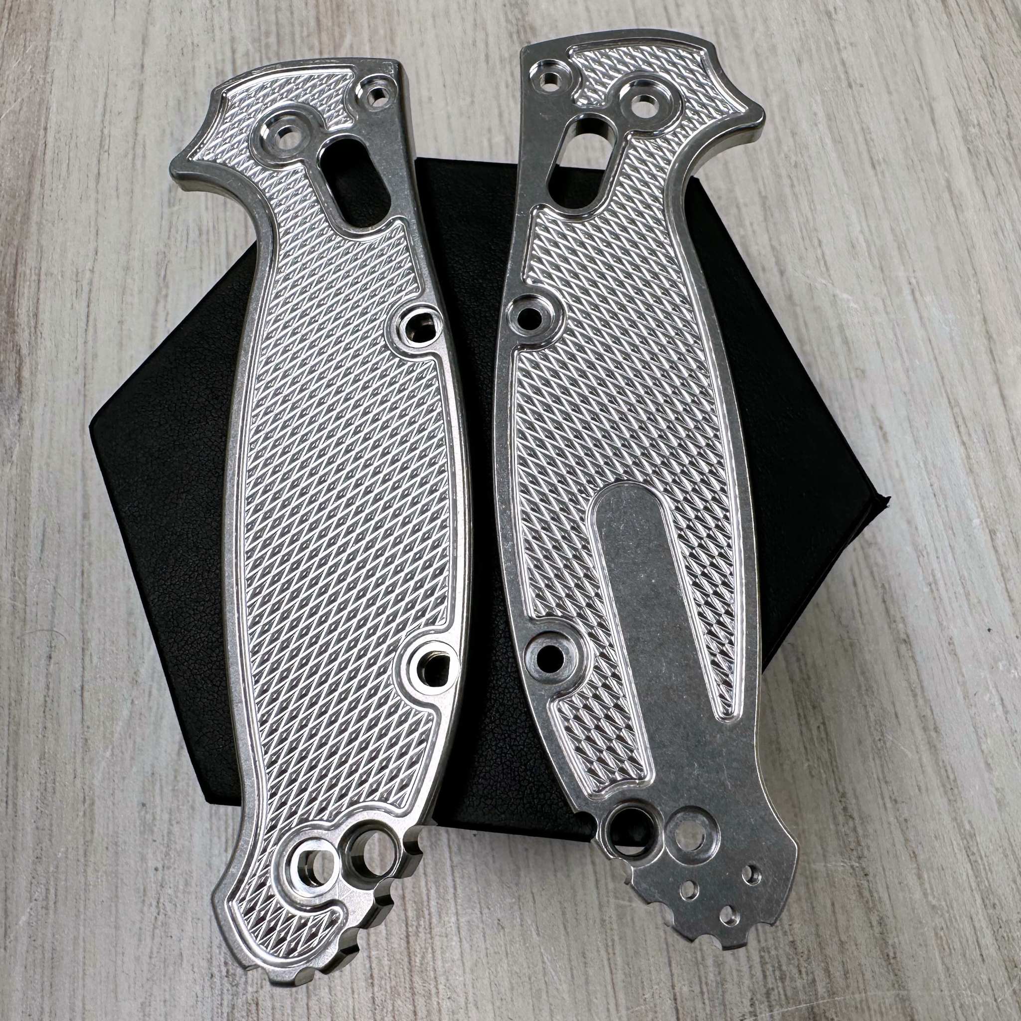 GOAT SHELL - Aluminum Clamshell (Compatible with Spyderco Manix 2 LW) - Image 9